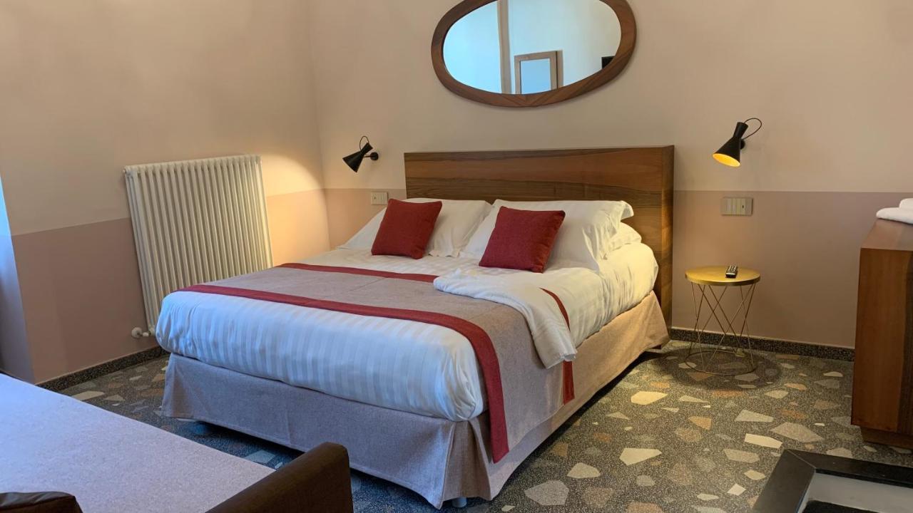 Dimora Del Leone Gaeta Bed & Breakfast Eksteriør bilde
